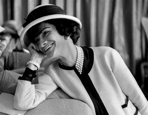 coco chanel et lucienne rabaté|Coco Chanel femme.